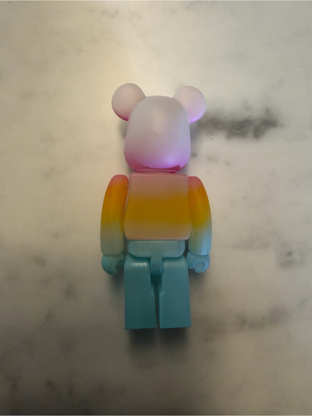 Medicom Bearbrick Series 34 Jellybean “Cotton Candy” 100% figure. - Picture 2 of 3